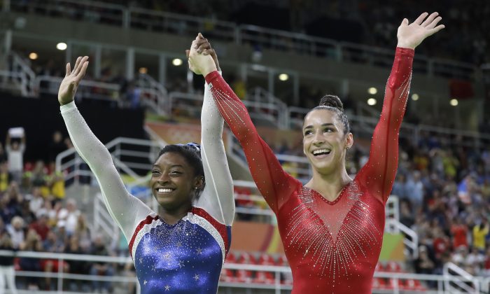 Simone Biles Soars To Olympic All-Around Title | The Epoch Times