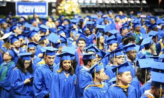 Growing Number of Americans Are Skipping College: Report