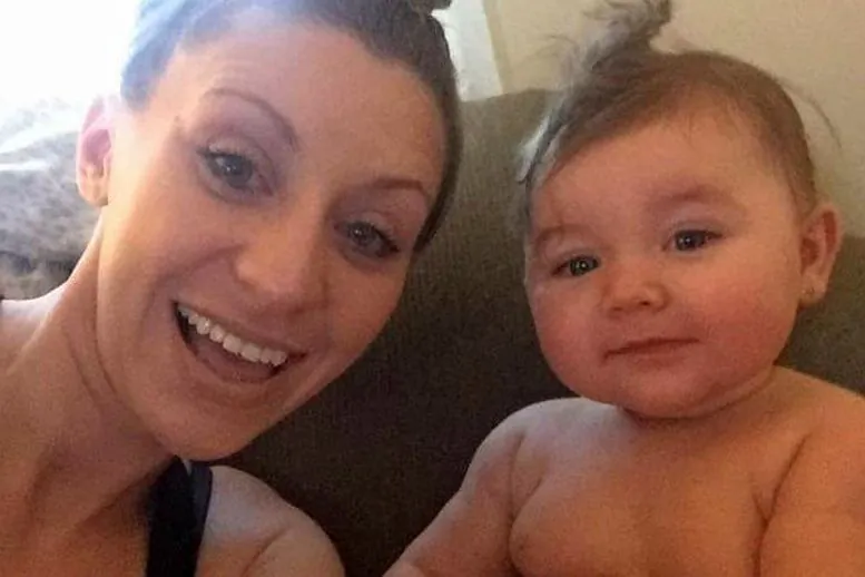 Erika Poremski and her daughter, Viviana (GoFundMe)