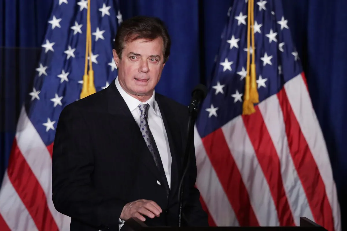 (FILE) Paul Manafort, former campaign manager for Donald Trump, checks the teleprompters before Trump's speech at the Mayflower Hotel April 27, 2016 in Washington, DC. (Chip Somodevilla/Getty Images)