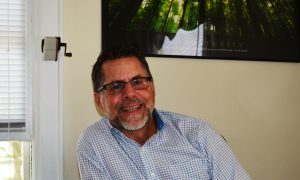 Employment Specialist Gives Method For Breaking Through Job Hunting Barriers