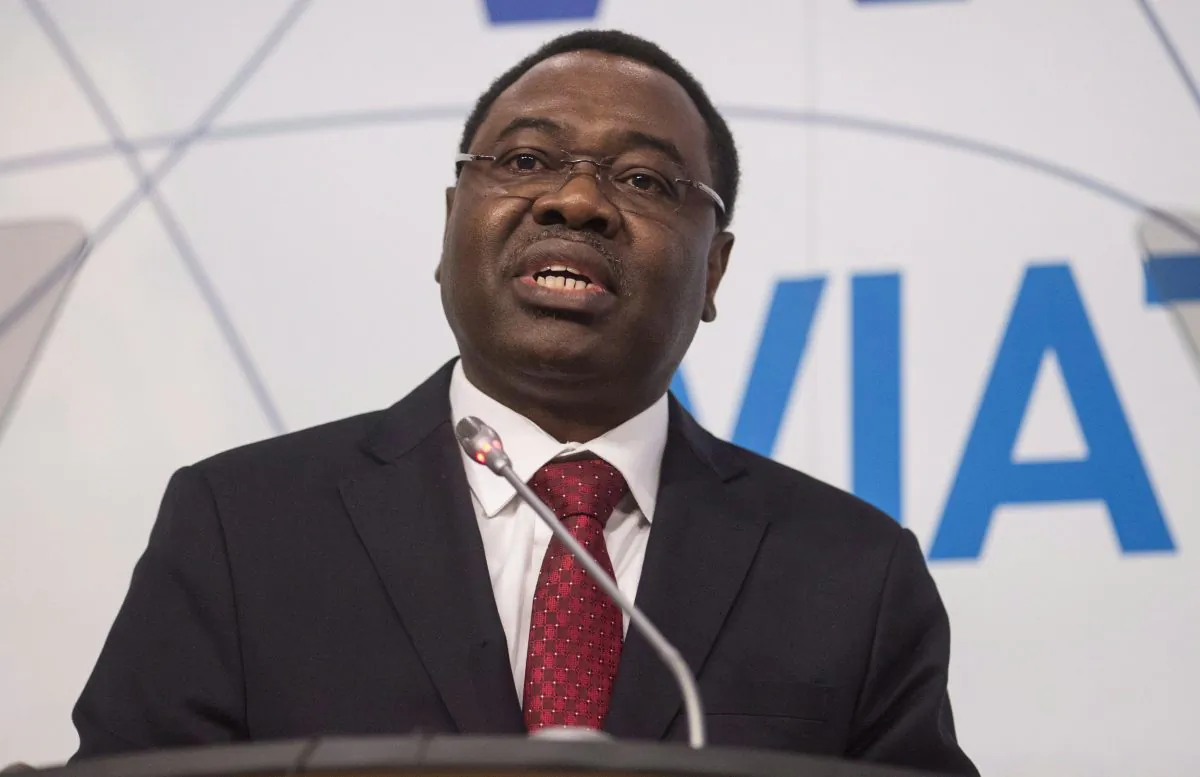 ICAO Council president Dr. Olumuyiwa Benard Aliu addresses the opening session of the International Civil Aviation Organization World Aviation Forum in Montreal on Nov. 23, 2015. (THE CANADIAN PRESS/Paul Chiasson)