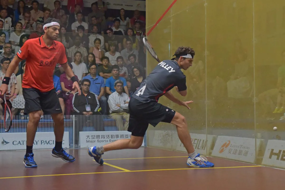 Cameron Pilley of Australia playing against the 2015 Champion, Mohamed Elshorbagy of Egypt, in the 2nd round of the Hong Kong Squash Open, on Aug 25, 2016. (Bill Cox/Epoch Times)
