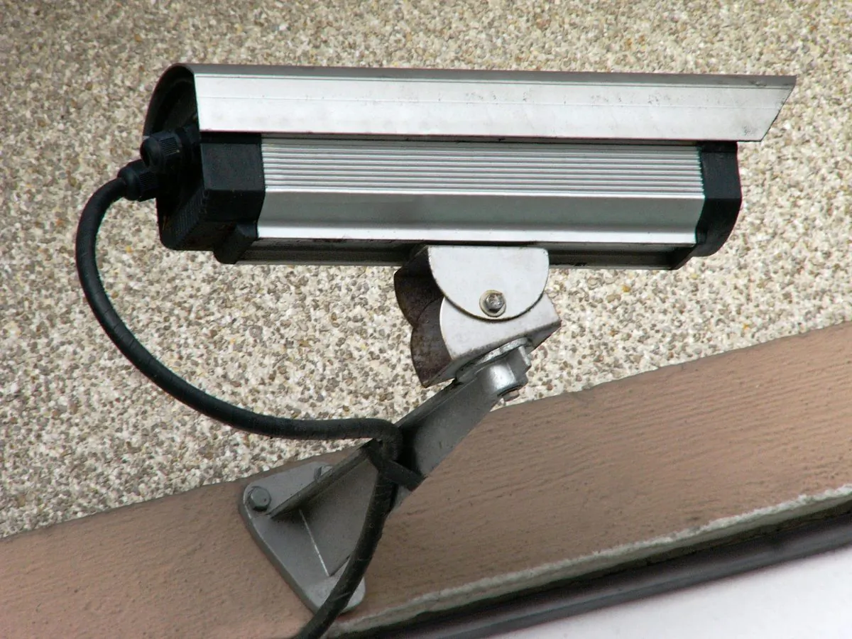 A surveillance camera. (Frédéric BISSON|via Flickr|CC BY 2.0)