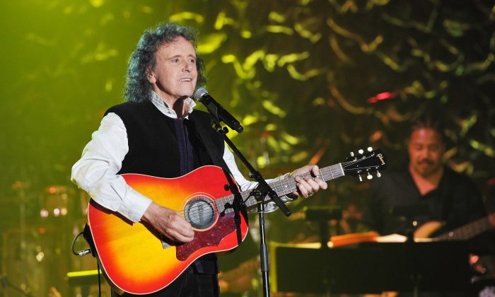 NEW YORK, NY - JUNE 12:  Donovan performs onstage at Songwriters Hall Of Fame 45th Annual Induction And Awards at Marriott Marquis Theater on June 12, 2014 in New York City.  (Larry Busacca/Getty Images for Songwriters Hall Of Fame)
