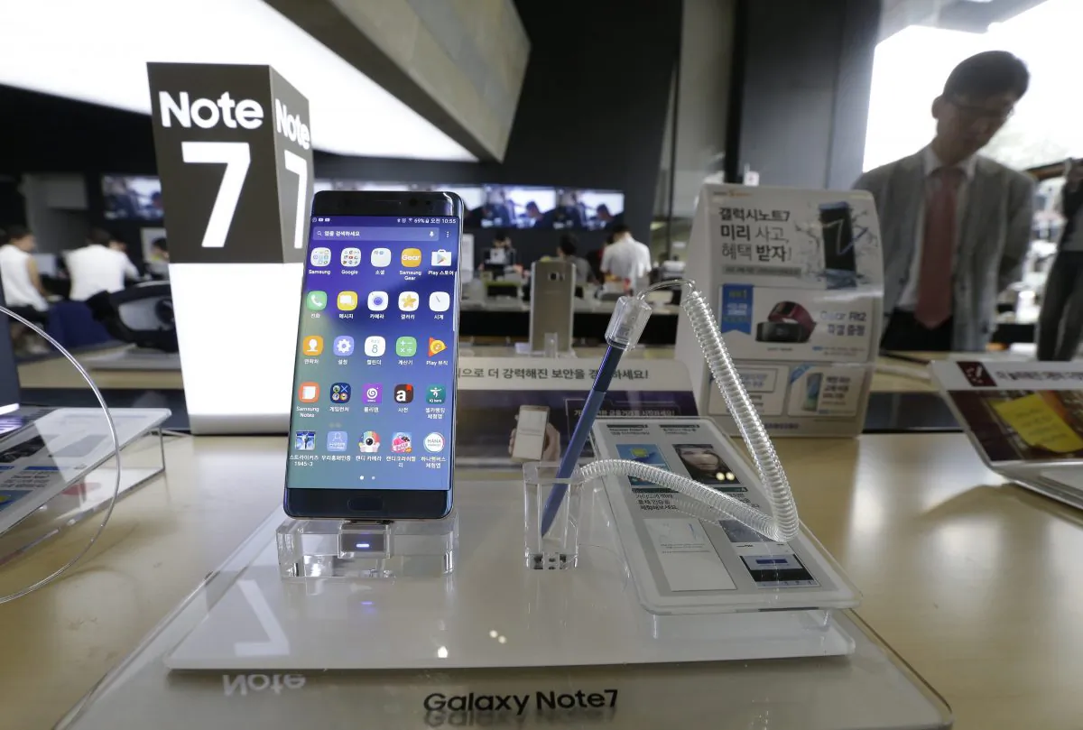 A Samsung Electronics' Galaxy Note 7 smartphone is displayed at the headquarters of South Korean mobile carrier KT in Seoul, South Korea, on Sept. 8, 2016. (AP Photo/Ahn Young-joon)