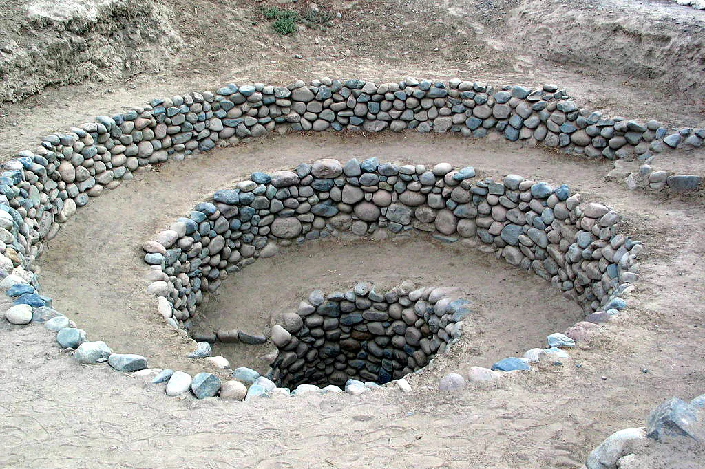 Ancient Peruvian Nazca people built this spiral well. The spiral wells were built to give easy access to water directed from mountain springs to dry valleys. (Public Domain)