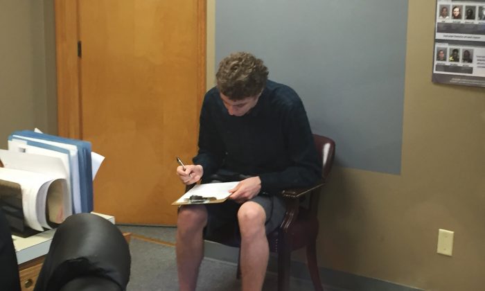 Brock Turner registers as a sex offender at the Greene County sheriff's office in Xenia, Ohio, on Sept. 6, 2016. (Jarod Thrush/Dayton Daily News via AP)