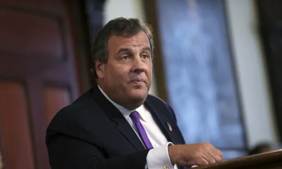 Former Gov. Chris Christie Tests Positive for COVID-19