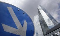 Shares of Deutsche Bank Plunge Amid US Legal Dispute