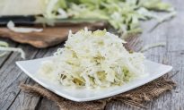 Creamy Coleslaw With Apples and Walnuts Recipe