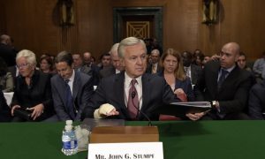 Wells Fargo CEO Apologizes; Senators Heap Criticism on Bank