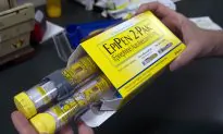 Illinois Becomes First State to Require Insurance Companies to Cover EpiPen Injectors for Children