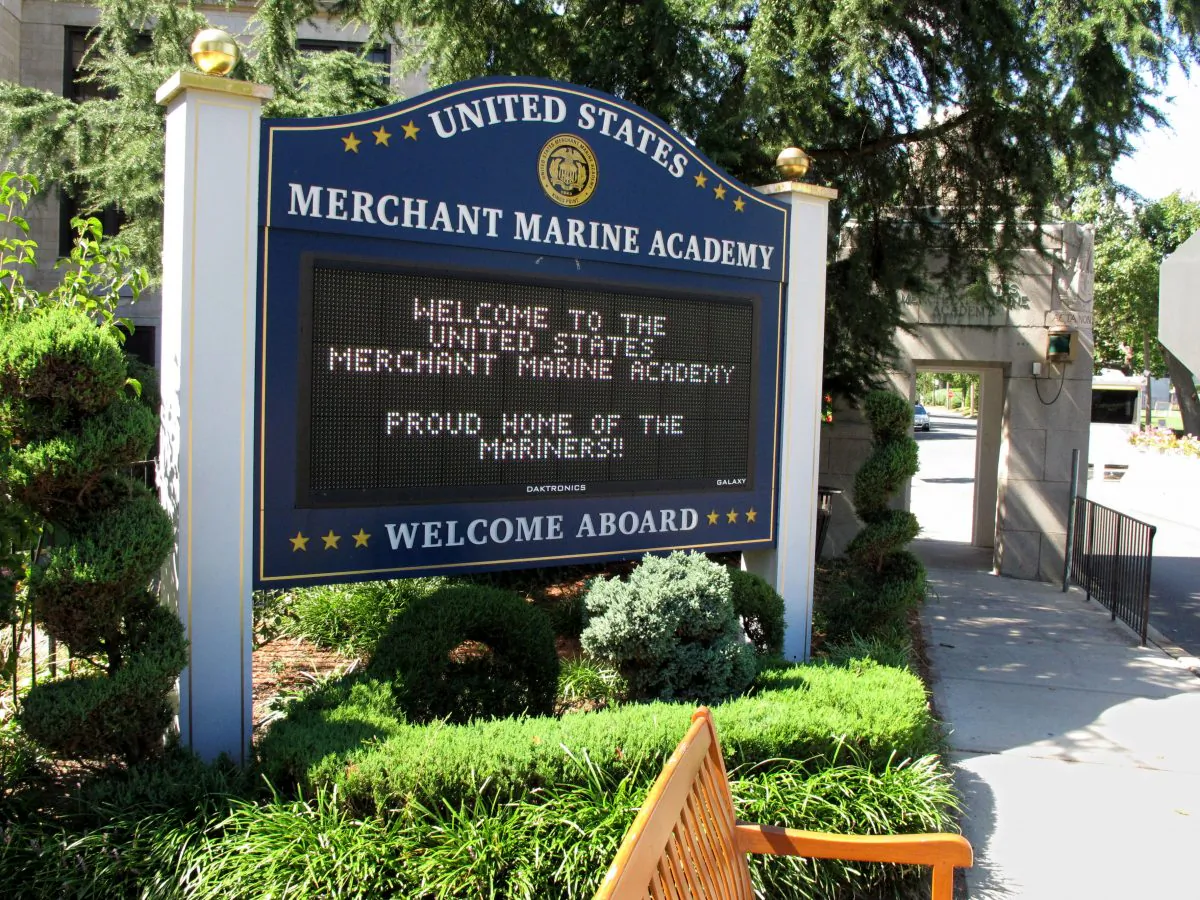 A sign at the entrance to the U.S. Merchant Marine Academy in Kings Point, N.Y., welcomes visitors, on Sept. 13, 2016. (Frank Eltman/AP Photo)