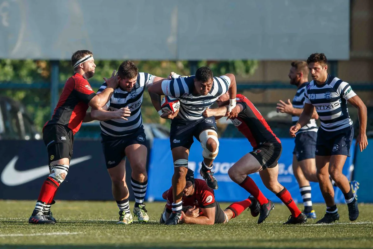 HKFC lock Josh Afu carries the ball forward in their opening Premiership match of the 2016-17 season against Valley at King's Park on Saturday Sept 24. (HKRU)
