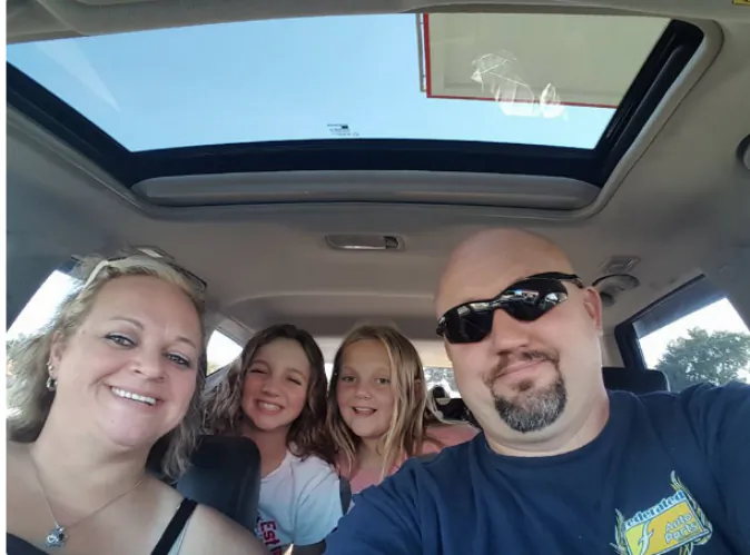 Missourian Sarah Moyer (L) and her husband Greg were killed in a car accident in Florida on Sept. 25. Their two girls remain hospitalized. (gofundme.com/4gregandsarah)