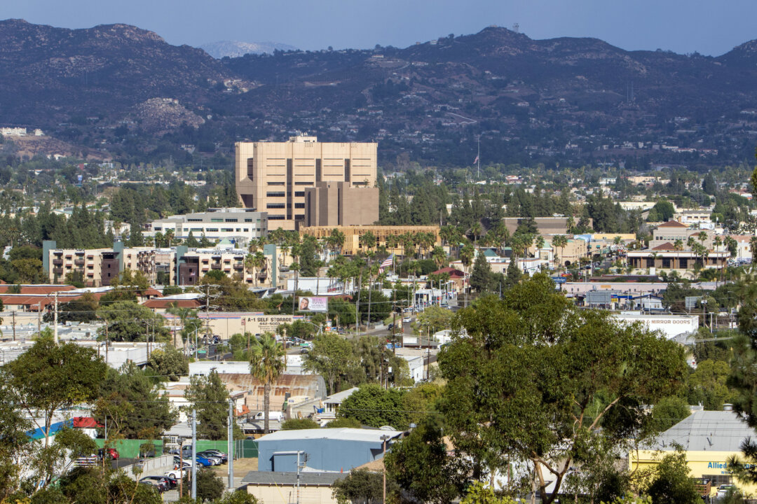 Home Torched, Killing One, During Eviction Attempt in El Cajon
