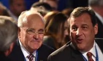 Trump Team Responds to New York Times 1995 Tax Return Story