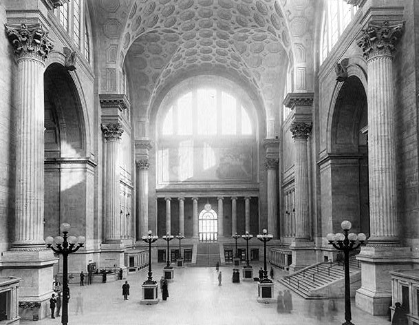 The main lobby of Pennsylvania Station, circa 1911. Many who entered the station felt a sense of loftiness. Over 100 million people passed through the old station every year, and architects around the world came to New York City to study it. (Public domain)
