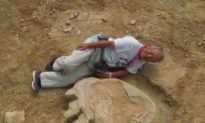 One of the Largest Known Dinosaur Footprints Found in the Gobi Desert (Video)