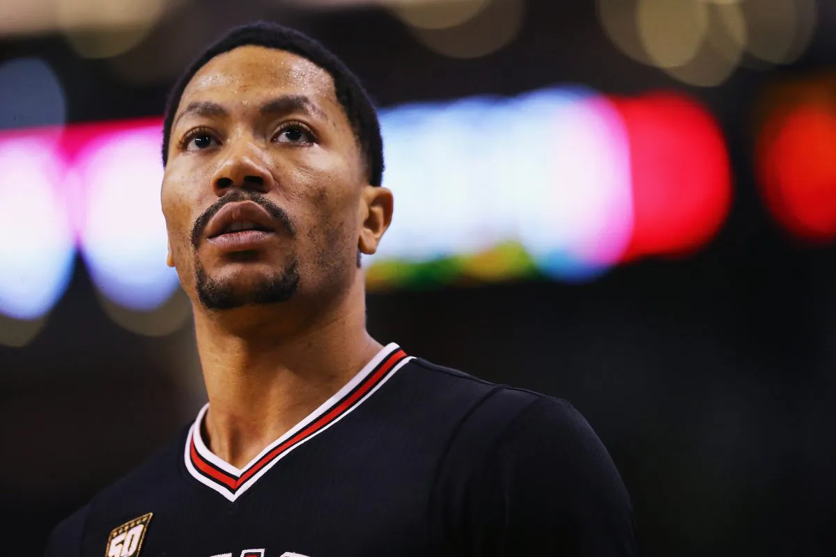 Derrick Rose in Boston, Massachusetts on Jan. 22, 2016. One of the two main investigators in Rose's rape case was was found shot dead on Oct. 11. (Maddie Meyer/Getty Images)