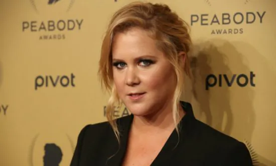 Amy Schumer ‘Apologizes’ to Tampa Trump Supporters