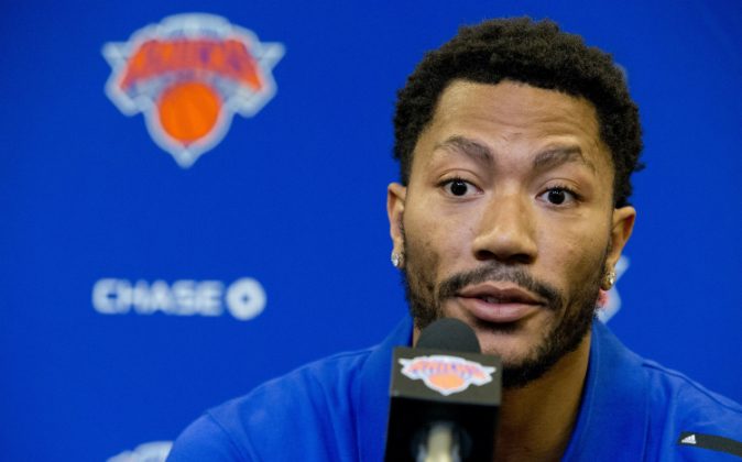 FILE - In this June 24, 2016, file photo, Derrick Rose speaks during a news conference at Madison Square Garden in New York. NBA star Rose is set to return to the witness stand in a $21 million lawsuit that alleges he and two friends raped an incapacitated woman. Before Rose retakes the stand Tuesday, Oct. 11, a judge will consider a mistrial request from Rose's lawyer. Rose and his friend were cleared of rape in civil lawsuit on Oct. 19. (AP Photo/Mary Altaffer, File)


