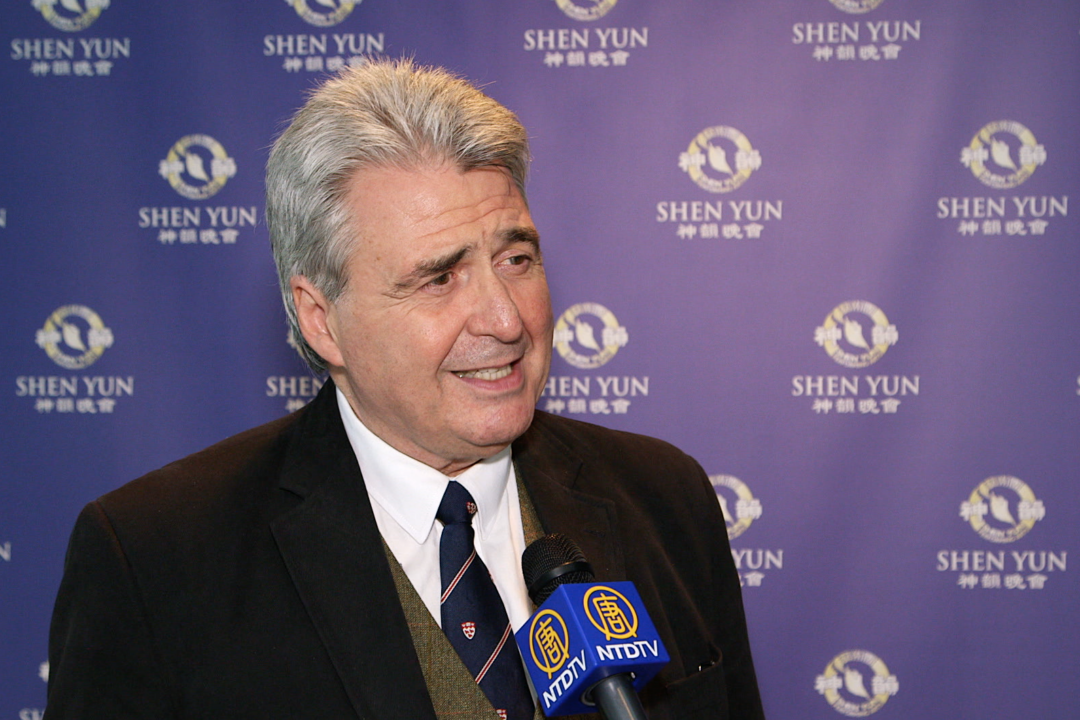 Kerry Stratton, conductor of the Toronto Concert Orchestra, had high praise for the Shen Yun Symphony Symphony's Orchestra's performance at Roy Thomson Hall on Oct. 23, 2016. (NTD Television)