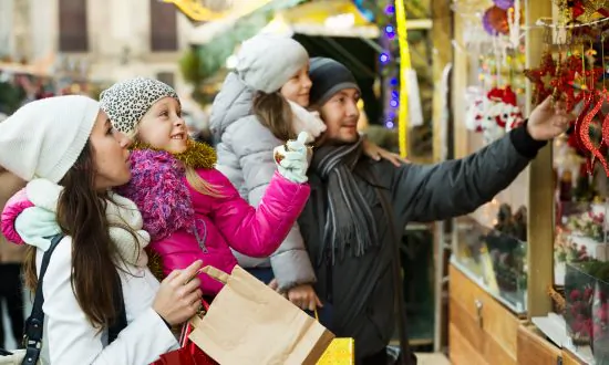Family Vacations: A Guide to Souvenirs