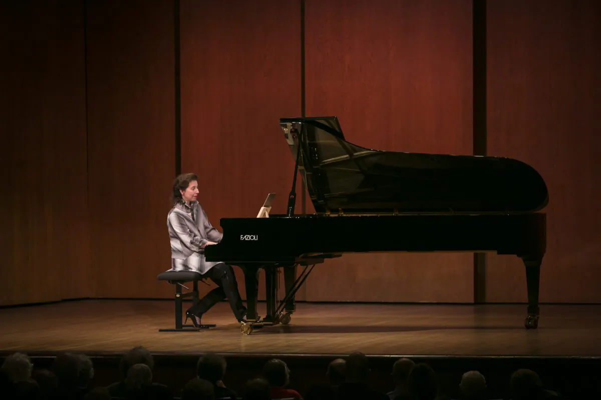 Pianist Angela Hewitt at the first recital of the Bach Odyssey series at 92Y in Manhattan on Oct. 27, 2016. (Samira Bouaou/Epoch Times)