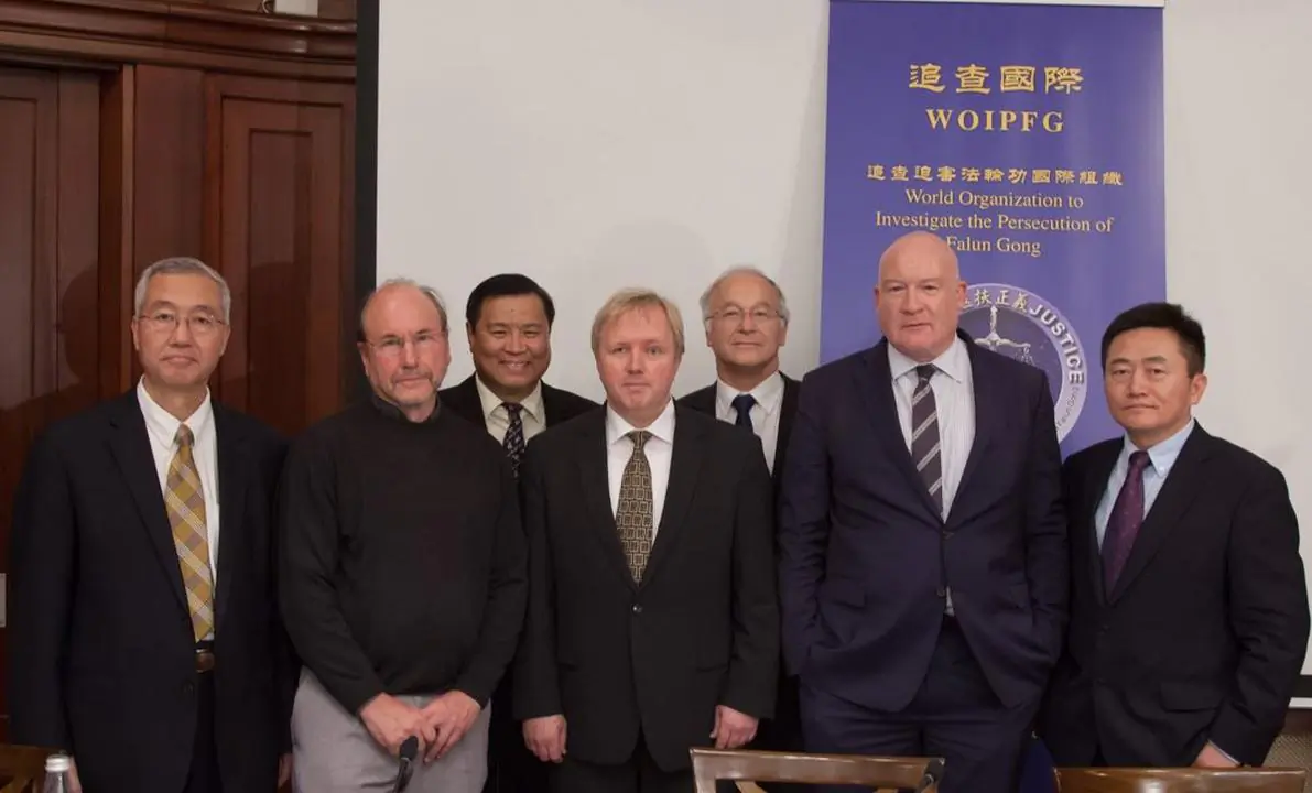 Speakers at the Oct. 28, 2016, organ harvesting forum in Berlin. (L-R) Wang Zhiyuan, Arne Schwarz, Sen Nieh, Arne Gericke, Martin Patzelt, Ethan Gutmann, and Charles Lee. (Jason Wang/Epoch Times)