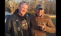 Bikers Help Springsteen, Stranded on the Side of the Road
