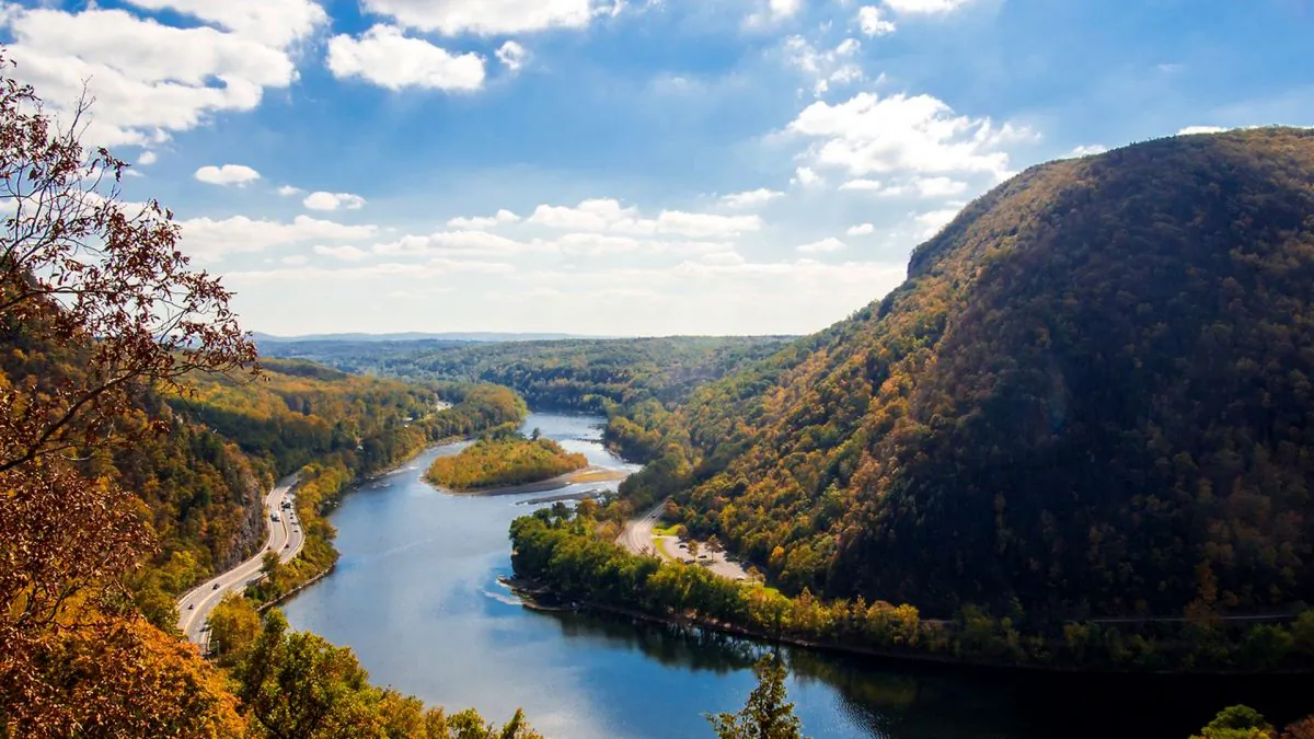 The stunning Delaware Water Gap on the Appalachian Trail. (Shawnee Inn & Golf Resort)