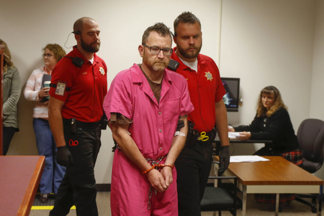 Man Accused of Killing 2 Officers Had Called Police ‘Heroes’ | The ...