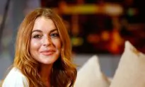Lohan Apologizes to UK Town Over Christmas Lights No-show