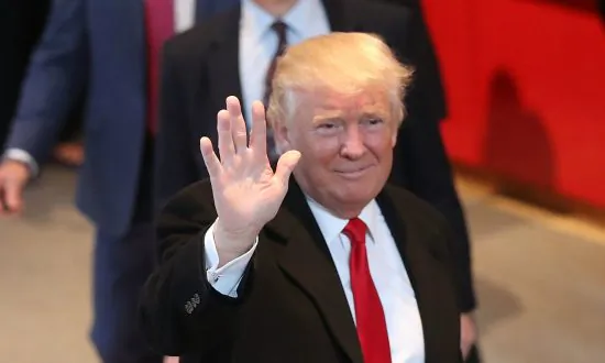In Thanksgiving Pause, Trump Calls for National Healing