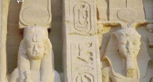 Experts Finally Identify Ancient Knees as Queen Nefertari’s (Video)