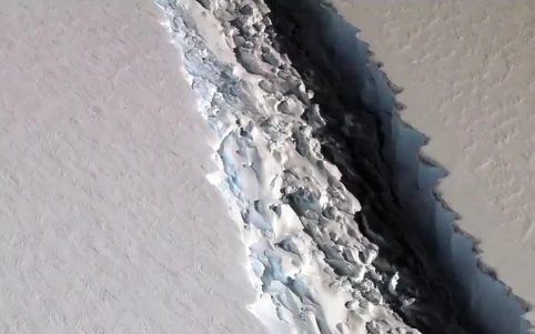 NASA Captures Alarming Image of Massive Antarctic Ice Shelf Rift (Video)