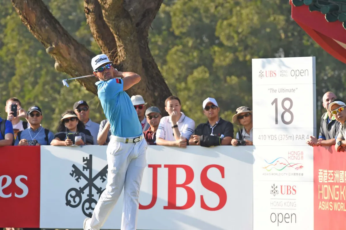 Rafa Cabrera Bello leader by 3 shots on 11 under par, at the half stage of the UBS Hong Kong Open 2016, hits an iron off the off the 18 tee, on Day 2 of the event on Friday Dec 9, 2016. (Bill Cox/Epoch Times)