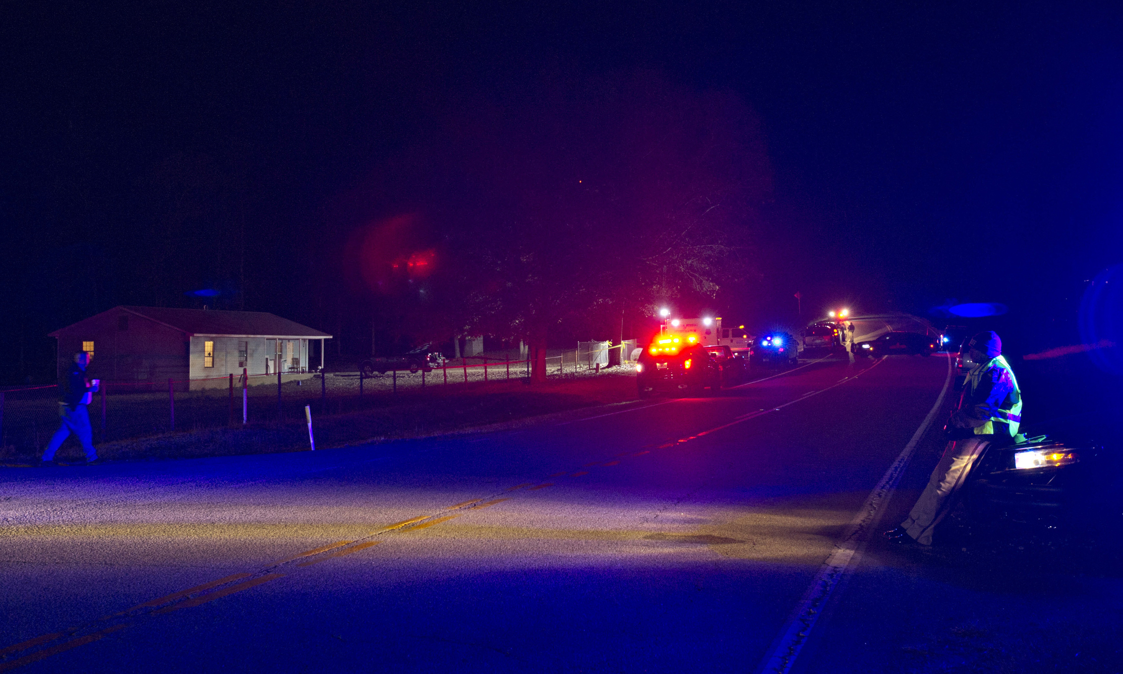 Georgia Bureau of Investigation responds to a shooting involving multiple officers while serving a search warrant at a home in Crawford County, Ga., on Dec. 12, 2016. (Woody Marshall/The Macon Telegraph via AP)
