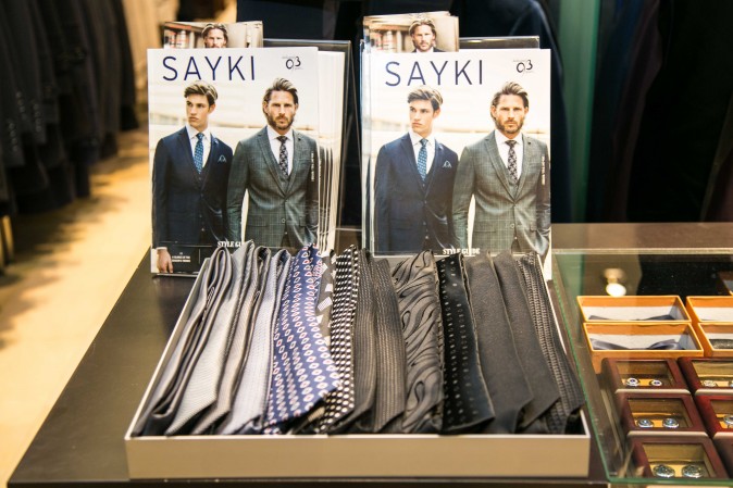 The SAYKI grand opening and holiday cocktail event at their first store in New York on Dec. 15, 2016. (Benjamin Chasteen/Epoch Times)