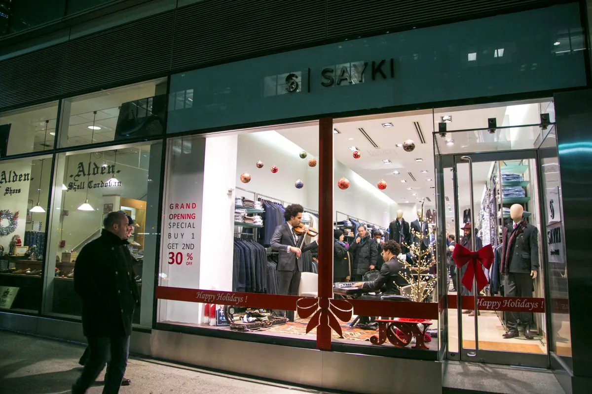 The SAYKI grand opening and holiday cocktail event at their first store in New York on Dec. 15, 2016. (Benjamin Chasteen/Epoch Times)