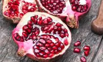 Here’s How To Cut 7 Fruits Like A Pro (Video)