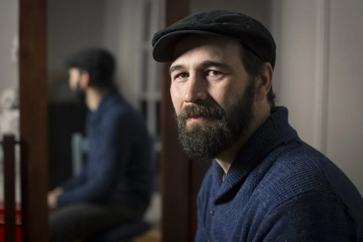 Artist Gregory Mortenson at his studio in Manhattan, New York, on Dec. 11, 2016. (Samira Bouaou/Epoch Times)