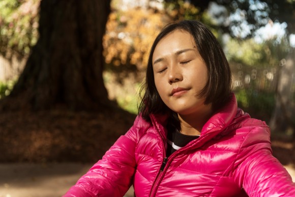 Peiqui Gu was arrested in China along with her mother for talking about Falun Gong. The police threatened to abduct her from school and place her in detention.