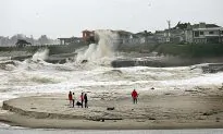 Northern California to Get Waves as High as 30 Feet