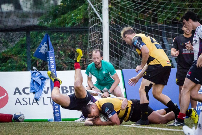 URSC Tigers number 13, Joseph Ikanasio, goes over for a try (converted by Robbie Keith) to narrow the gap to 27-30. But Scottish touched down again to make the final score 35-27 to HK Scottish in the HKRFU Premiership at King's Park on Saturday Jan 7, 2017. (Dan Marchant)