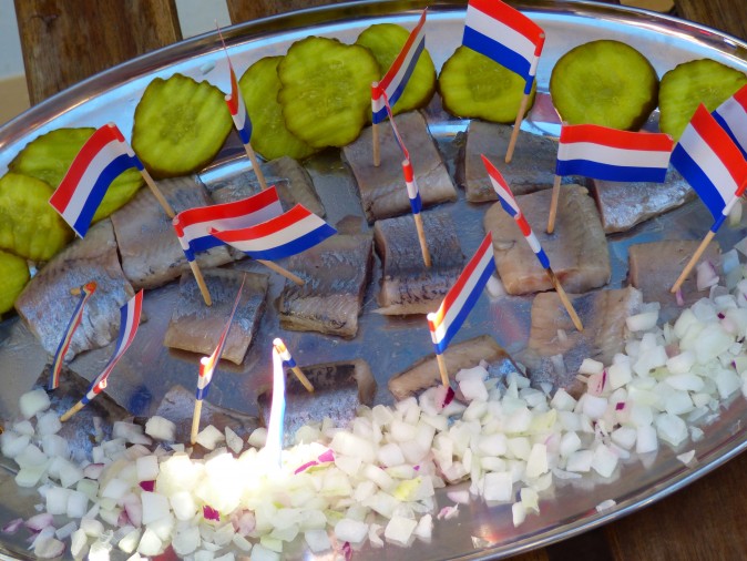 Raw herring with onion and pickles.(Manos Angelakis)