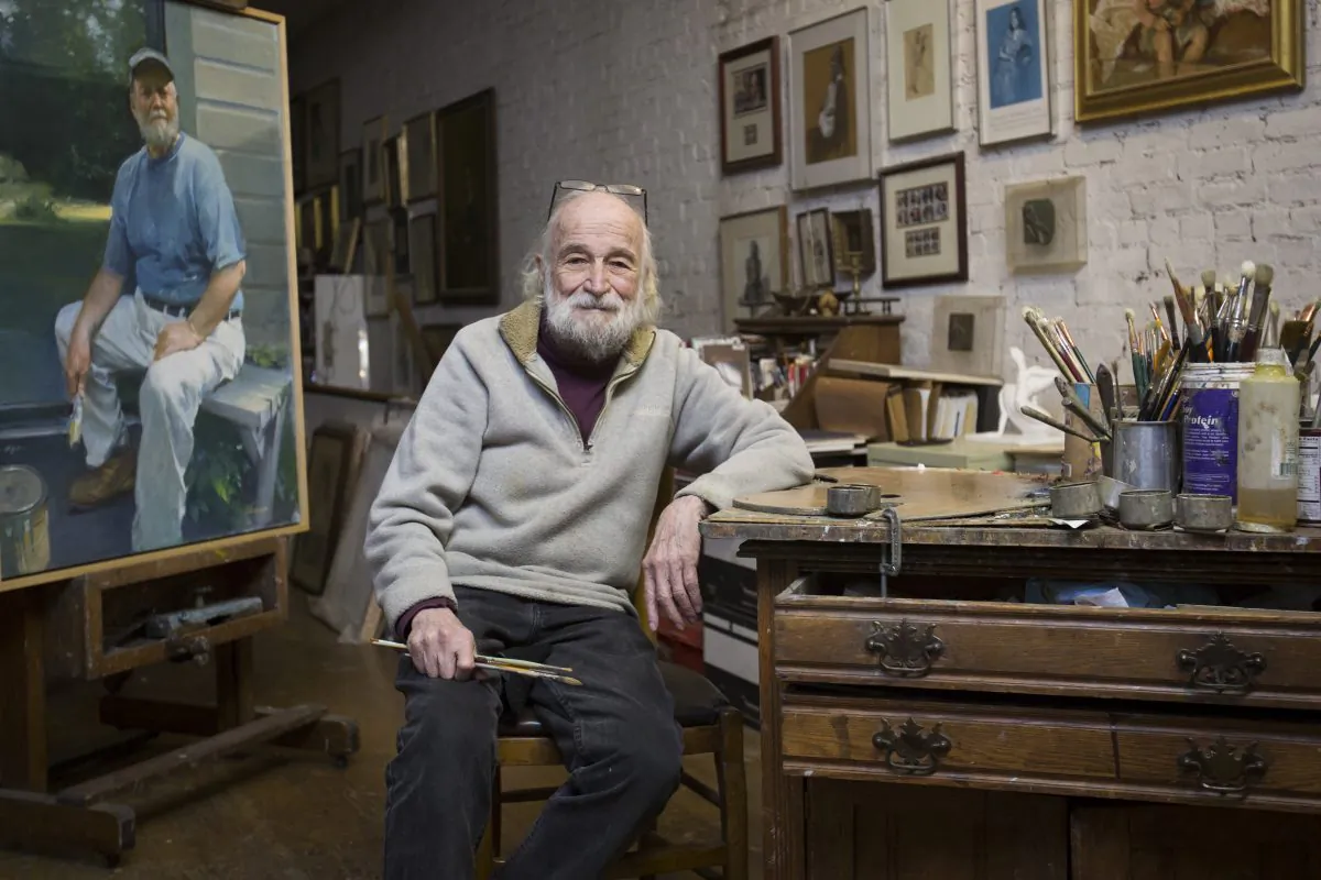 Burton Silverman talks about his art and life in his studio at his home in the Upper West Side of Manhattan, New York on December 20, 2016 (Samira Bouaou/Epoch Times)
