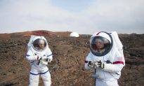 Freeze-Dried Food and 1 Bathroom: 6 Simulate Mars in Dome